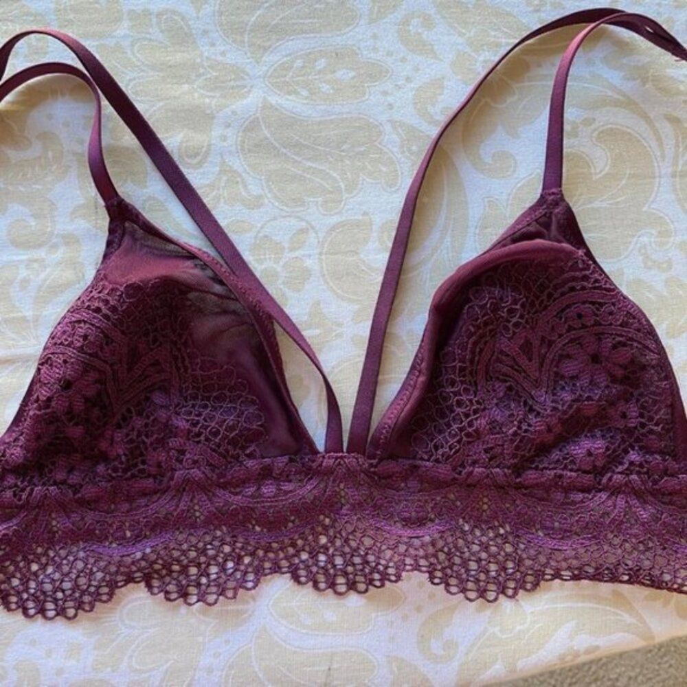 VS Very Sexy Crochet Lace Bra Bralette Small